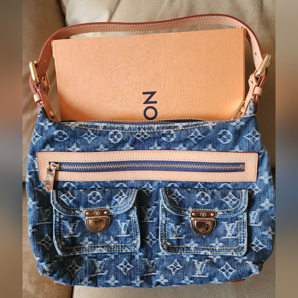 VINTAGE- RARE- AUTHENTIC - Louis Vuitton Baggy Monogram Denim PM Shoulder Bag